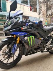 YAMAHA R15 V3